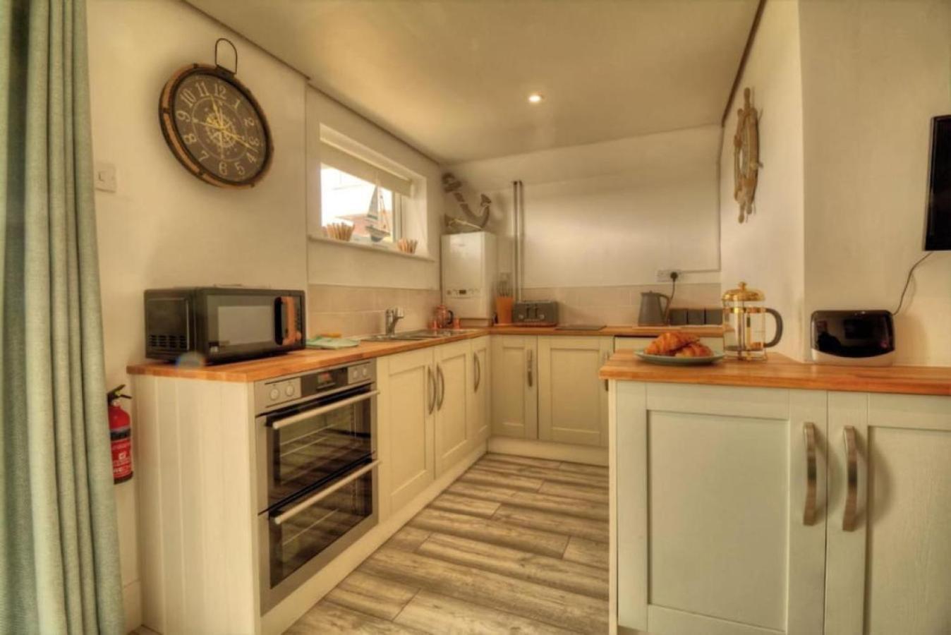 Air Maison - Solent View Beachfront Apartment South Hayling Zewnętrze zdjęcie
